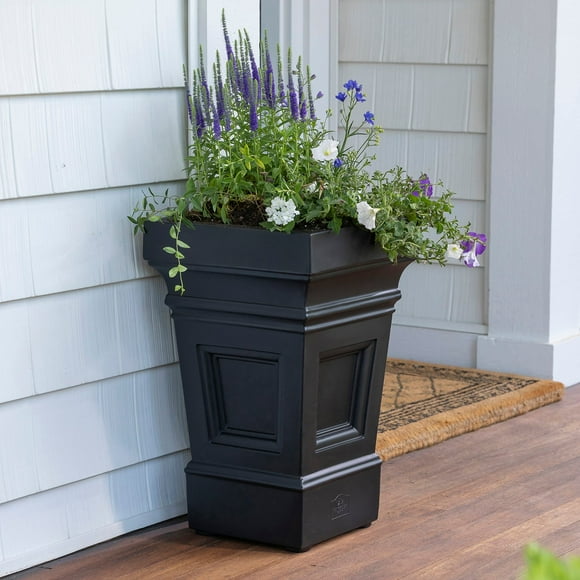 Step2 Atherton 24" Planter, Set of 2