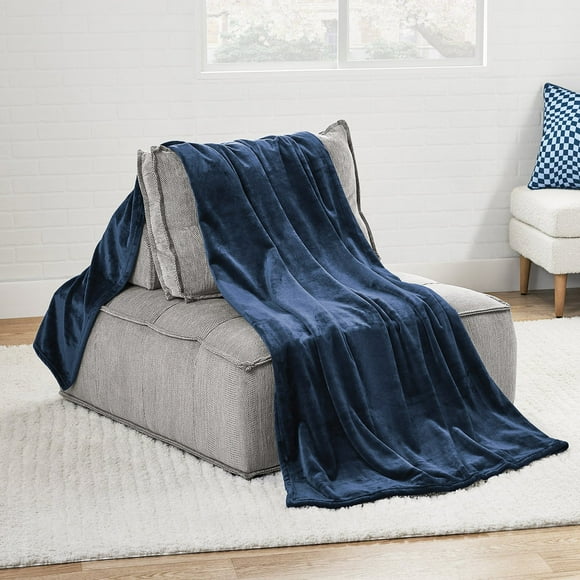 Member's Mark Oversized Plush Blanket, 78" x 92"