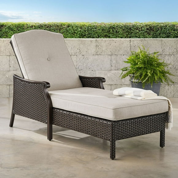 Member's Mark Heritage Cushioned Chaise Lounger