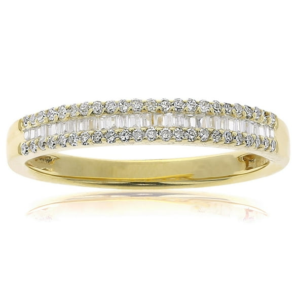0.23 CT. T.W. Baguette and Round Diamond Band in 14K Gold