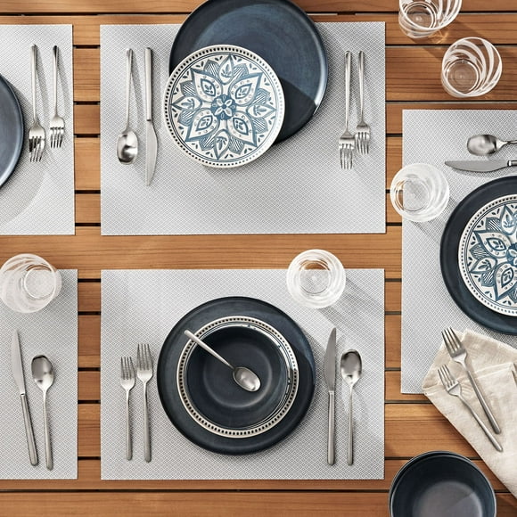 Member's Mark Set of 8 Paragon Woven PVC Placemats, 14" x 19"